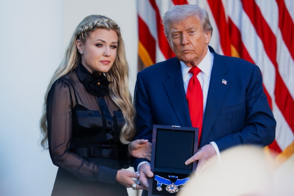 Charlie Kirk 32歲冥誕 特朗普追授總統自由勳章