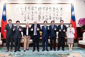 英前首相約翰遜：中共試圖併吞台灣 永不會成功