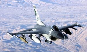 美國F-16戰機服役五十載 為何至今仍最強