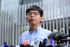 民主派區選大勝 黃之鋒：從地區開始奪回香港