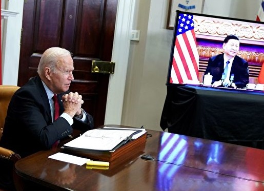 2021年11月15日，美國總統拜登和中國領導人習近平舉行視訊峰會。（MANDEL NGAN/AFP via Getty Images）
