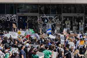 加州法官下令特朗普停止在洛杉磯部署國民警衛隊