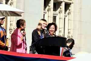 【圖輯】奧克蘭數千人集會 慶祝劉美賢凱旋