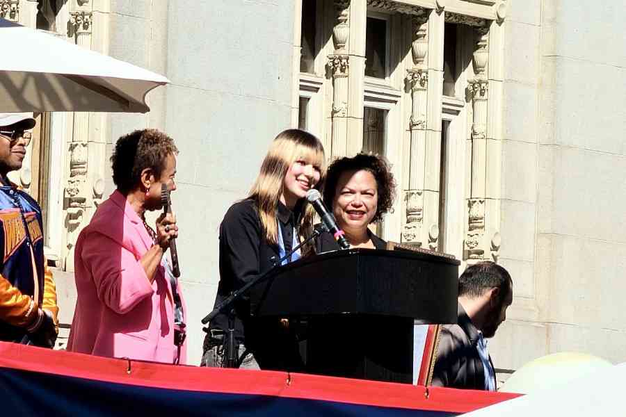 【圖輯】奧克蘭數千人集會 慶祝劉美賢凱旋