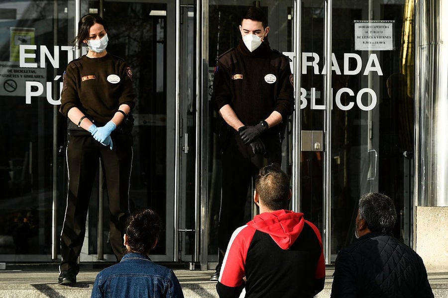 【疫情透視】西班牙中共肺炎病例激增的背後