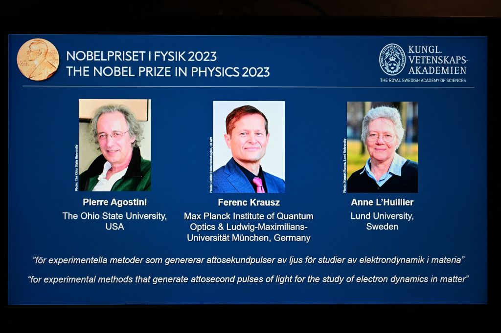  10月3日，瑞典皇家科學院宣布三位科學家獲得了2023年諾貝爾物理學獎。（Jonathan NACKSTRAND / AFP）