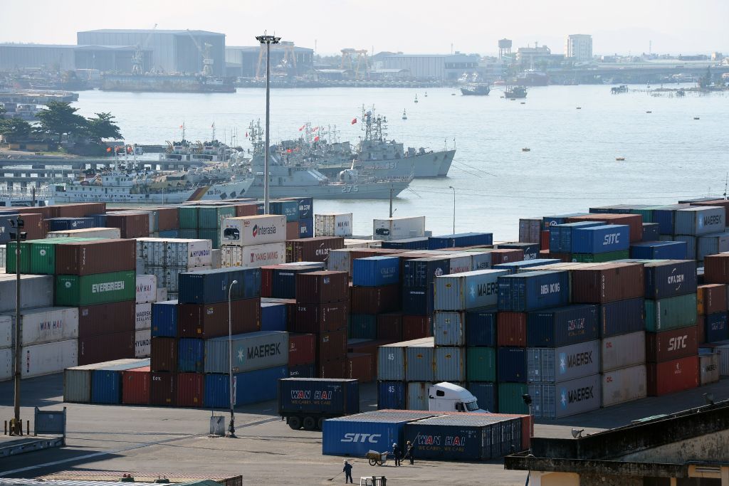 2017年6月16日，越南中部城市峴港（Da Nang）港口停滿了貨櫃。（ Hoang Dinh Nam/AFP/Getty Images）