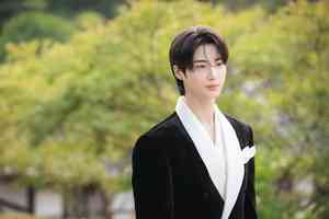 邊佑錫新年大手筆 送公司員工手提電腦掀熱議