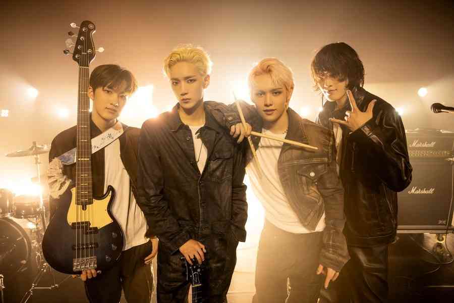 CNBLUE同門師弟AxMxP 發行首張迷你專輯