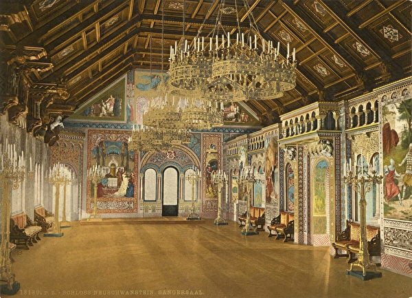 宴會廳是新天鵝堡中最重要的房間之一。這間廳房的壁畫描繪著帕齊瓦爾（Parzival）的傳奇和聖盃的故事，為了向理察‧華格納致敬。彩色重置的黑白照片由約瑟夫‧阿爾伯特（Joseph Albert）攝於1886年。國會圖書館，美國華盛頓。（公有領域）