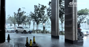 北京部份地區降大雨 市郊部份列車停運