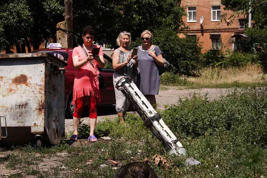 伊朗使用國際禁用「集束彈頭」 威脅平民安全