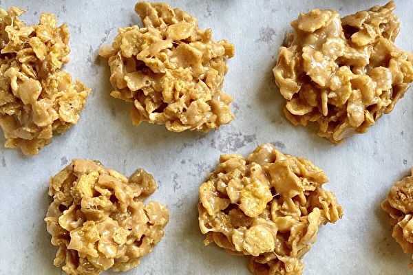 假日小食DIY｜免烘烤終極美食：玉米片小甜餅