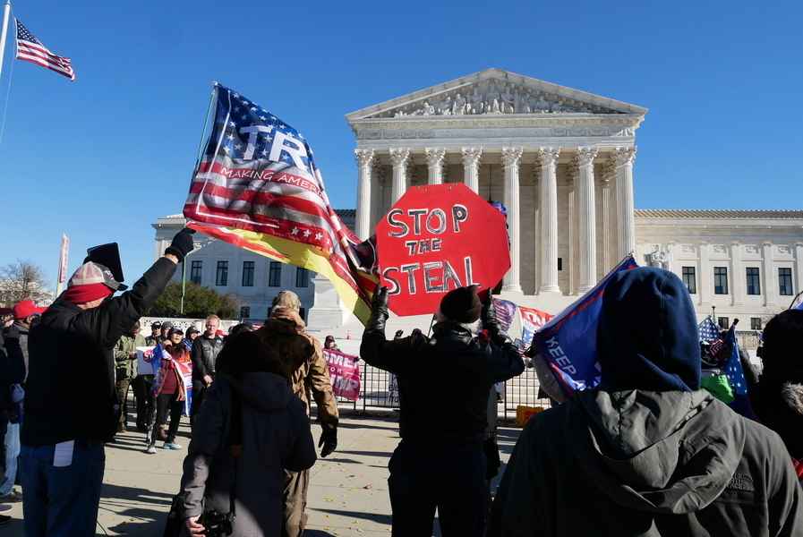 聯邦最高法院前集會 籲受理賓州選舉訴訟