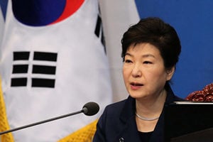 朴槿惠被迫讓權 同意國會選出總理