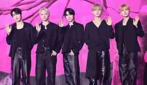 TXT續約幕後首度公開 RM暖心翻資料相助