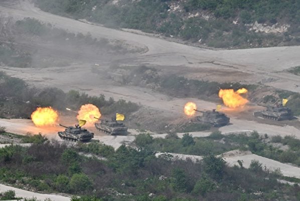 2023年6月15日，美韓聯合軍演，南韓的K-2坦克在位於波川（Pocheon）的星津消防訓練場（Seungjin Fire Training Field）開火。（JUNG YEON-JE/POOL/AFP via Getty Images）