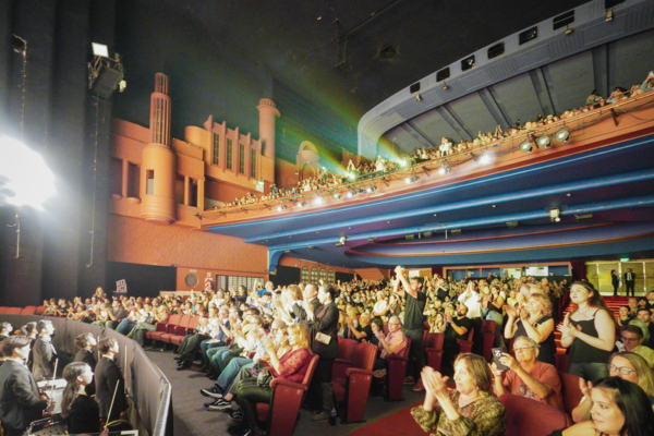 神韻傾倒阿根廷 名流向「神之韻」致敬