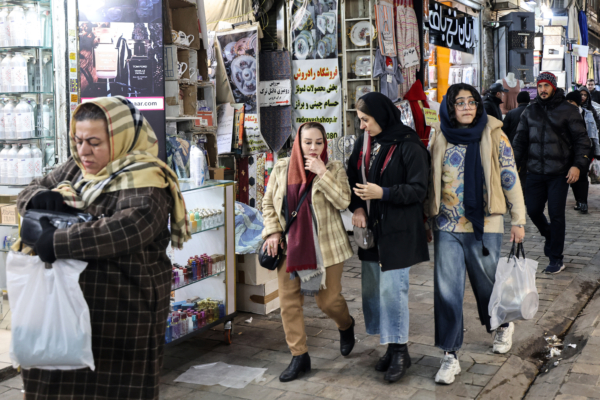 斷網致伊朗商家雪上加霜 店主：業務跌90%