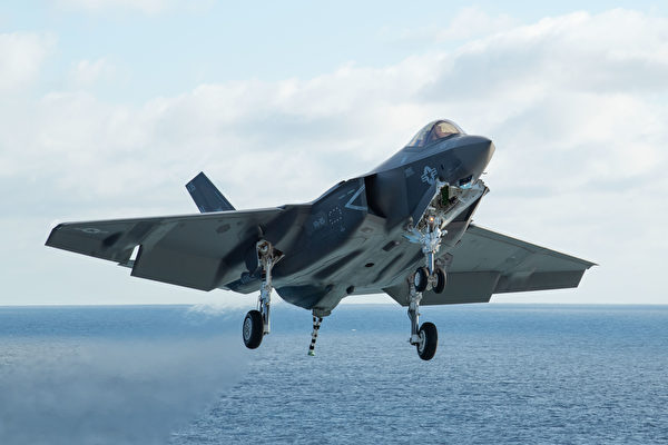 美軍F-35戰機在加州墜毀 飛行員安全彈射