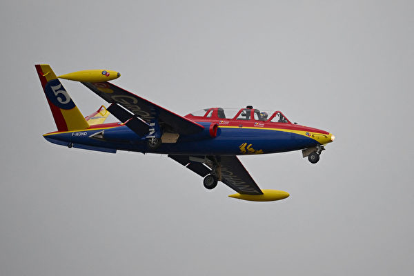 2023年6月19日，法國勒布爾熱（Le Bourget），在巴黎國際航空展期間，現場展出一架CM-170富加導師（Fouga CM.170 Magister）飛機。（Emmanuel Dunand/AFP）