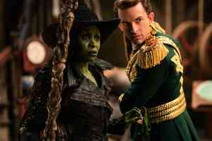 《魔法壞女巫2》北美周末票房登冠 首映超越前作