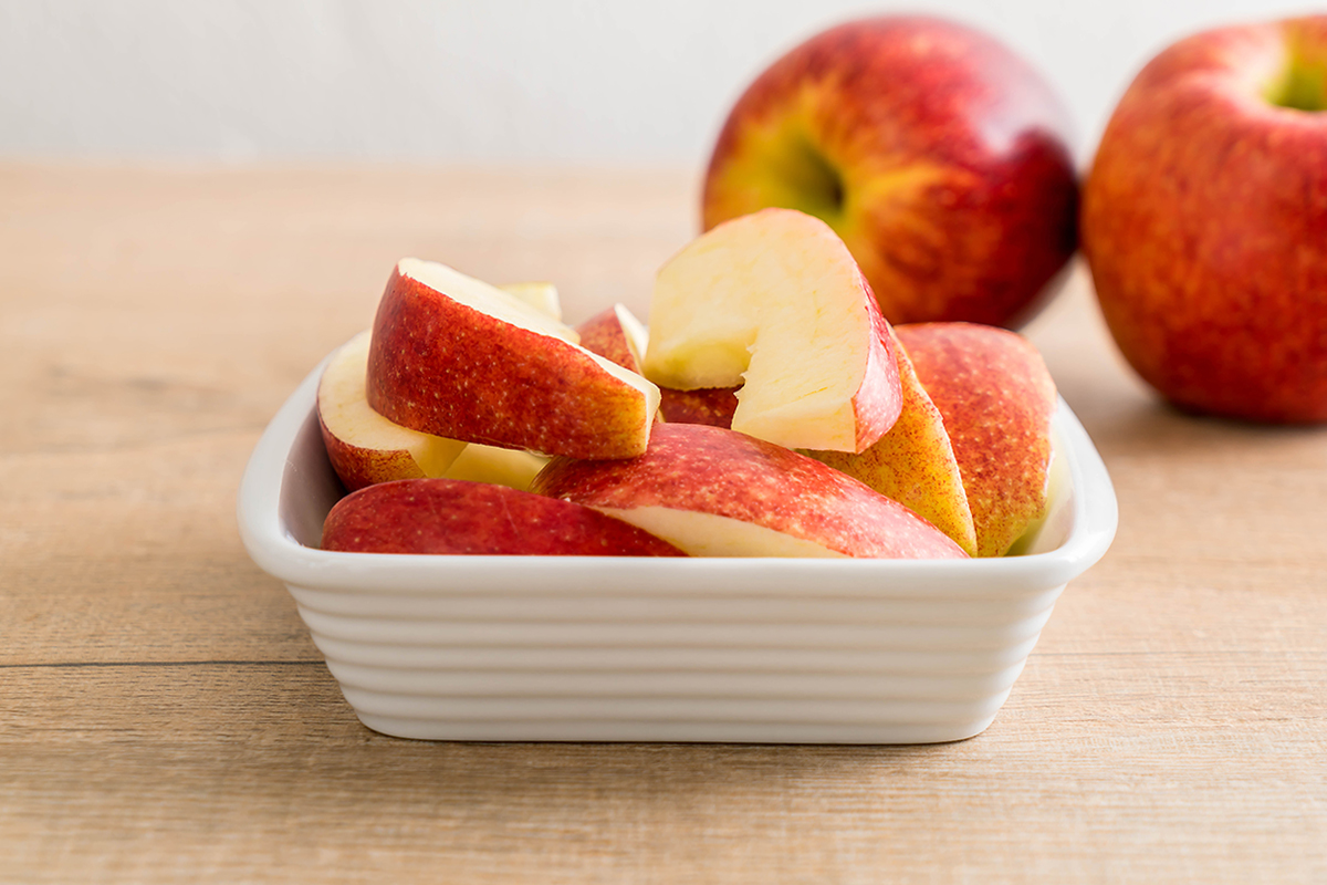 早餐只吃水果，營養並不均衡。（Shutterstock）