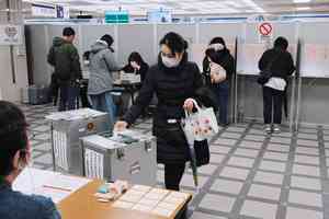 強烈寒流來襲 日本眾院選舉投票率受關注