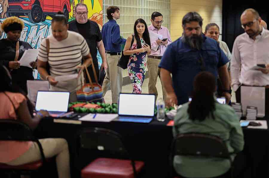 2月美非農就業減9.2萬人 美聯儲或按兵不動