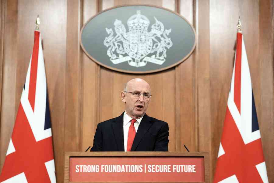 英國啟動「未來工廠」計劃 重建本土軍工產能