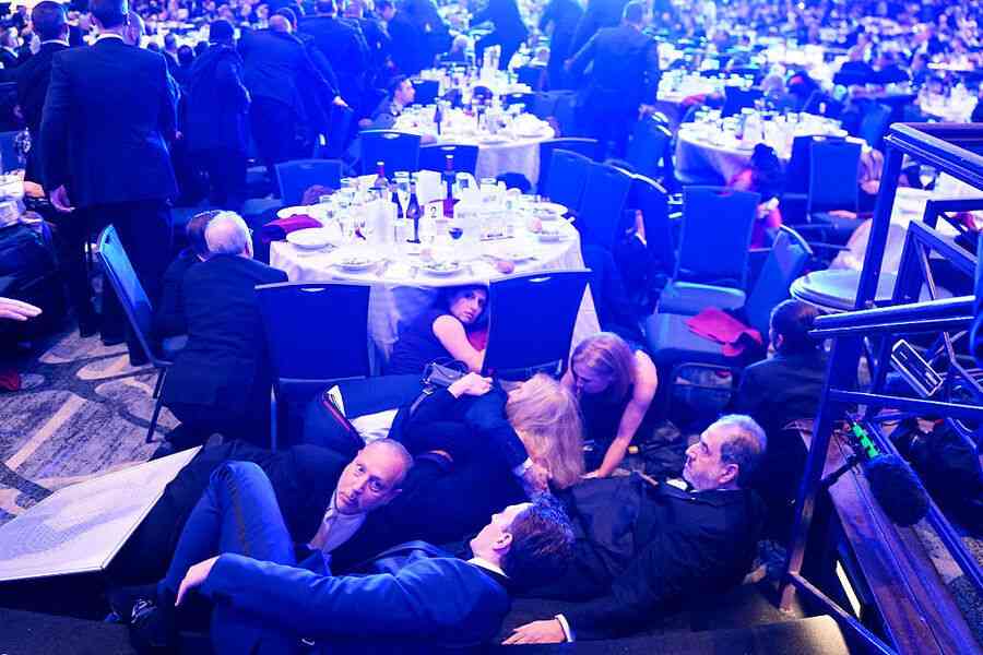 魔術師回憶槍擊案 與總統趴倒在地 面對面