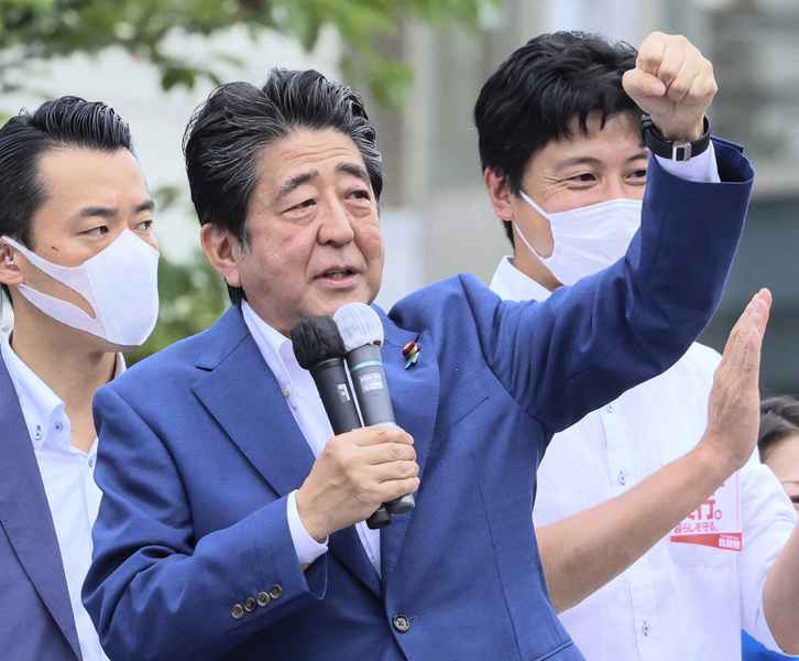 安倍遇刺｜安倍為他助選遭槍擊 佐藤啟連任未接受贈花