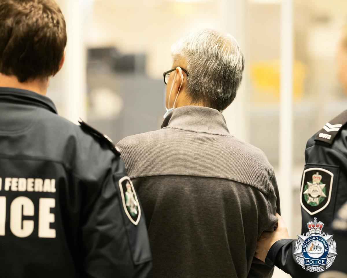 澳洲聯邦警察引渡謝志樂到墨爾本受審。（澳洲聯邦警察）
