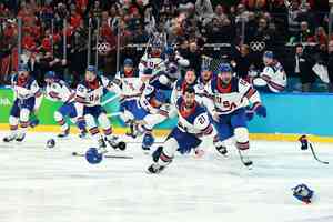 特朗普致電美國冰球隊 邀其參加國情咨文演講