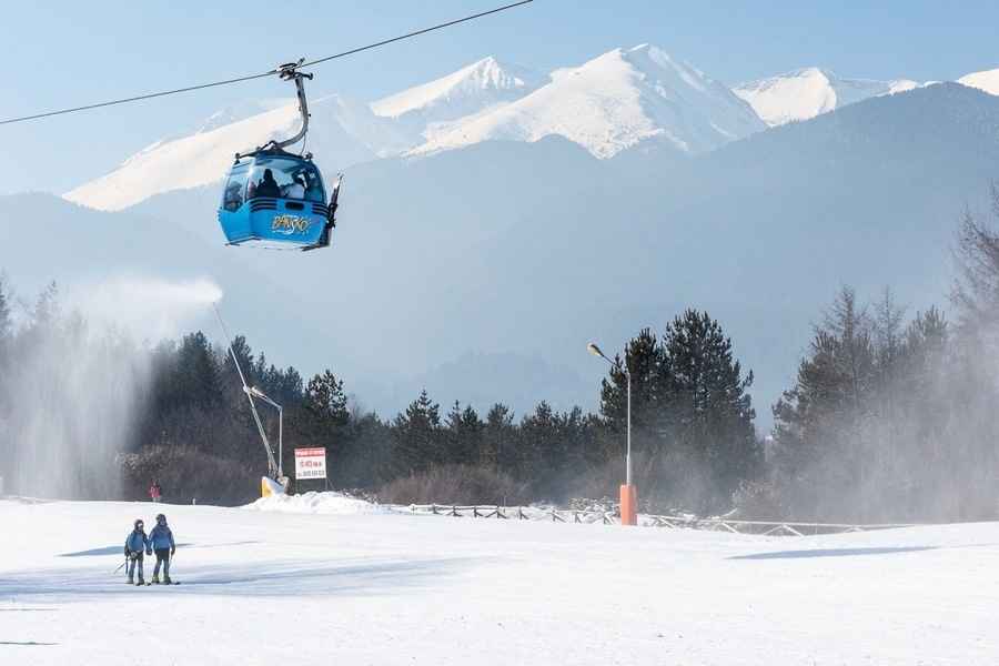 西班牙一滑雪場發生纜車事故 數十人受傷