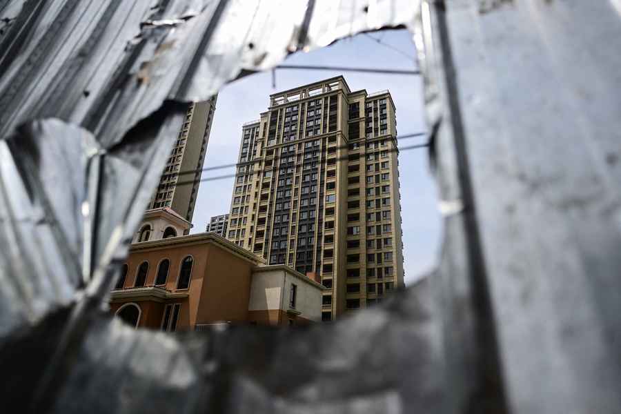 「買一層送一層」 中國房地產衰退加劇