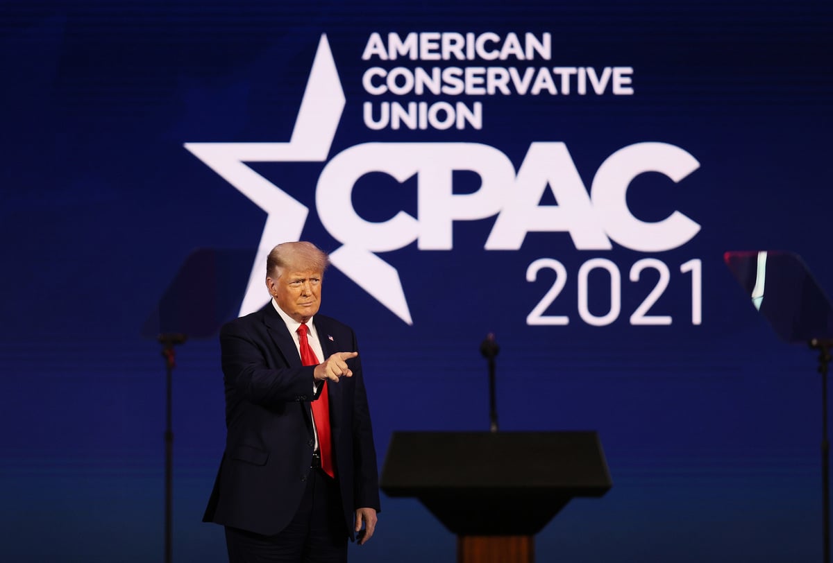 2021年2月28日，「保守黨政治行動大會」（CPAC）最後一天，前總統特朗普發表演講。（Joe Raedle/Getty Images）