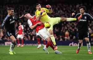 英超:阿仙奴擊敗「黑馬」奪「半程冠軍」