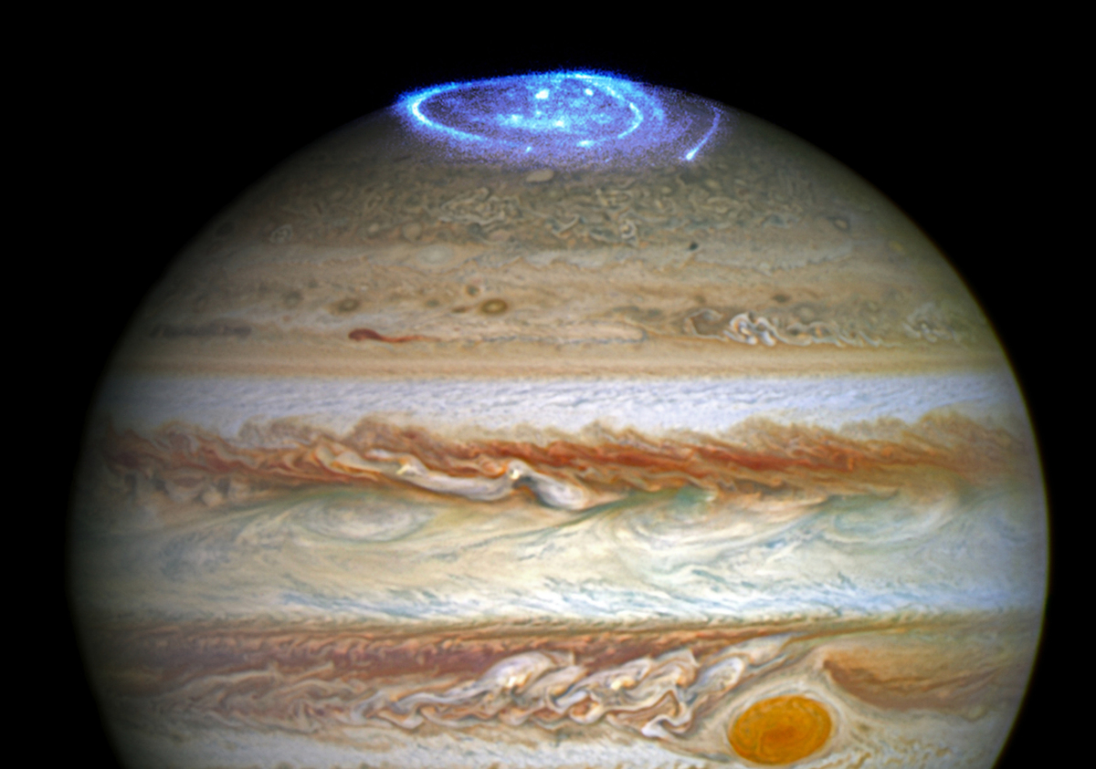 哈勃望遠鏡拍攝到的木星北極的極光。（NASA, ESA, and J. Nichols （University of Leicester））