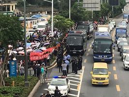 深圳上千業主為就近入學維權 遭警察抓捕