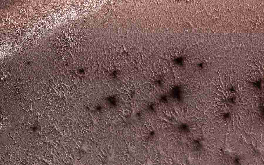 研究揭開火星神秘「蜘蛛狀」地貌之謎