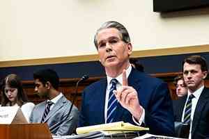 美財長:將從中共手中奪回關鍵產業主權