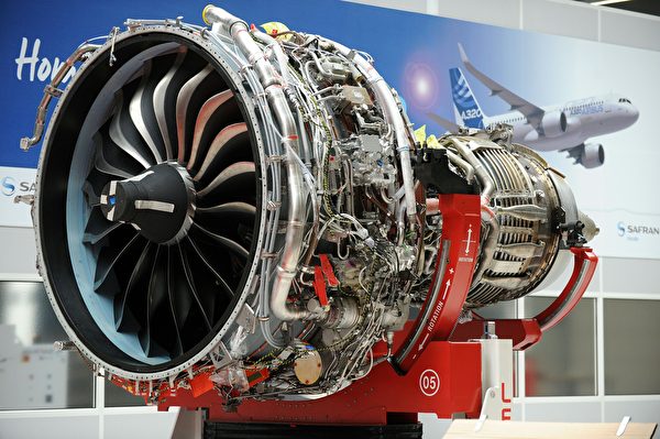 2016年4月15日，美國奇異航空和法國賽峰集團的合資企業CFM開發的LEAP-1A引擎。複合材料製造的引擎風扇葉片系統是GE的競爭優勢所在。（Remy Gablda/AFP via Getty Images）