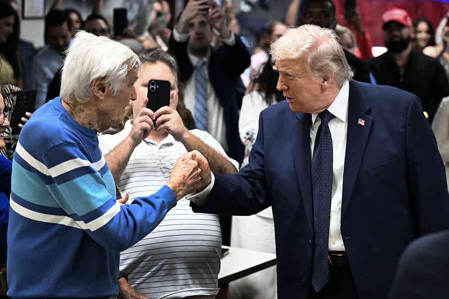 特朗普造訪委內瑞拉社區獲支持 居民歡呼感謝