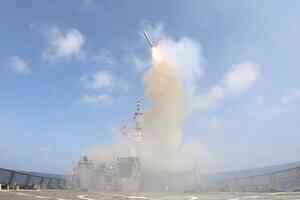 日本驅逐艦具戰斧導彈發射能力 增強威懾力