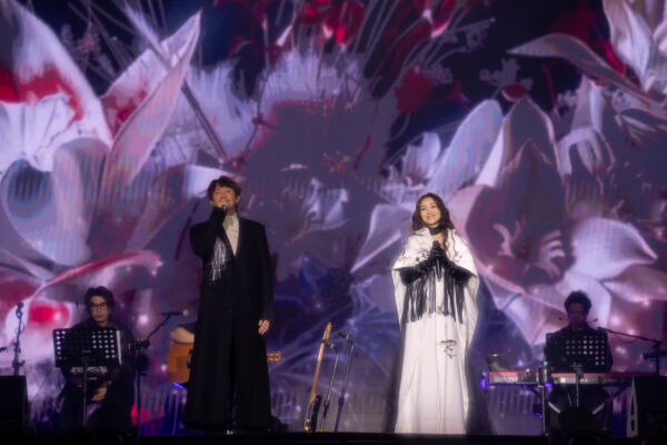 謝安琪大馬首唱迎出道二十周年 張繼聰驚喜站台