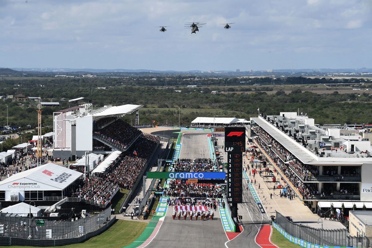 當地時間10月24日，F1大獎賽第17站——美國站正賽在德州奧斯汀的美洲賽道進行。圖為賽後頒獎禮鳥瞰。（ROBYN BECK/AFP via Getty Images）