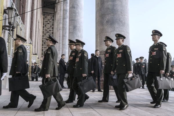 中共內訌陰雲下晉陞兩上將 背景引關注