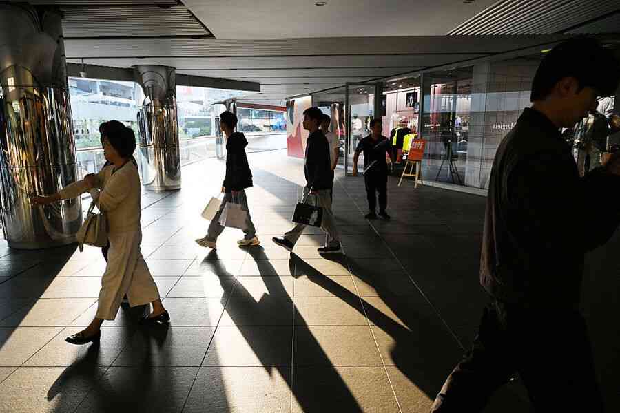 「大家都沒錢了」 中國十一長假消費續降溫