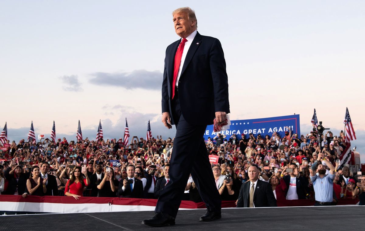 2020年10月12日，特朗普總統在佛羅里達州舉行集會，正式重啟競選造勢活動。（SAUL LOEB/AFP via Getty Images）